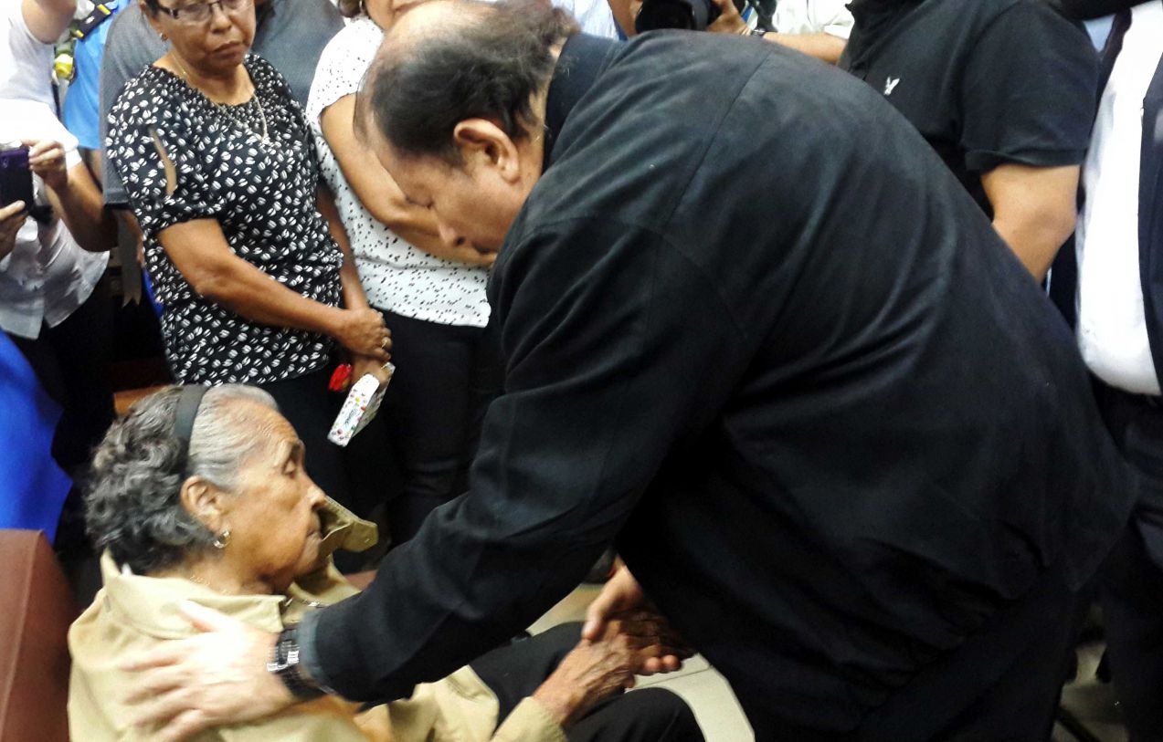 Presidente Daniel rinde homenaje póstumo al Rector Elmer Cisneros