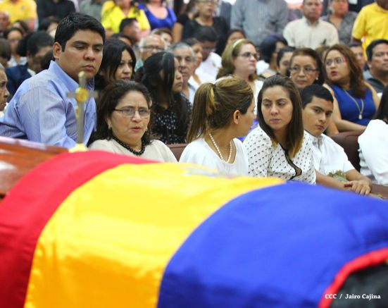 Continúan honras póstumas al Rector Magnífico Elmer Cisneros