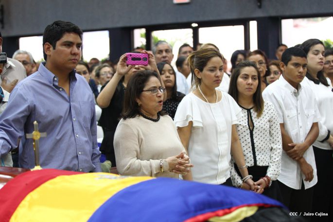 Continúan honras póstumas al Rector Magnífico Elmer Cisneros