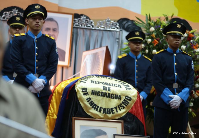 Continúan honras póstumas al Rector Magnífico Elmer Cisneros