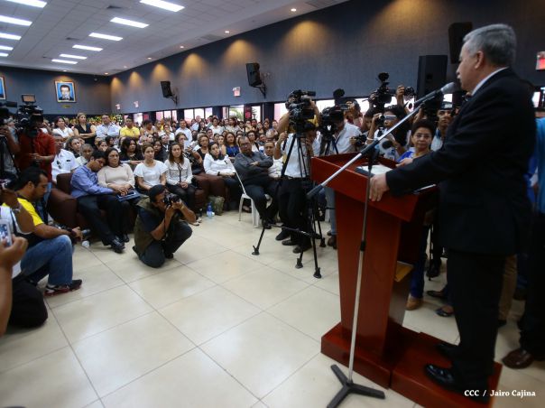 Continúan honras póstumas al Rector Magnífico Elmer Cisneros