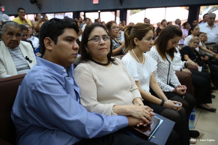 Continúan honras póstumas al Rector Magnífico Elmer Cisneros