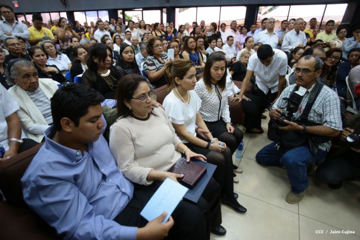 Continúan honras póstumas al Rector Magnífico Elmer Cisneros