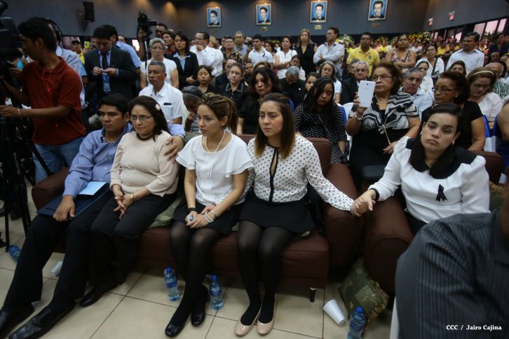 Continúan honras póstumas al Rector Magnífico Elmer Cisneros