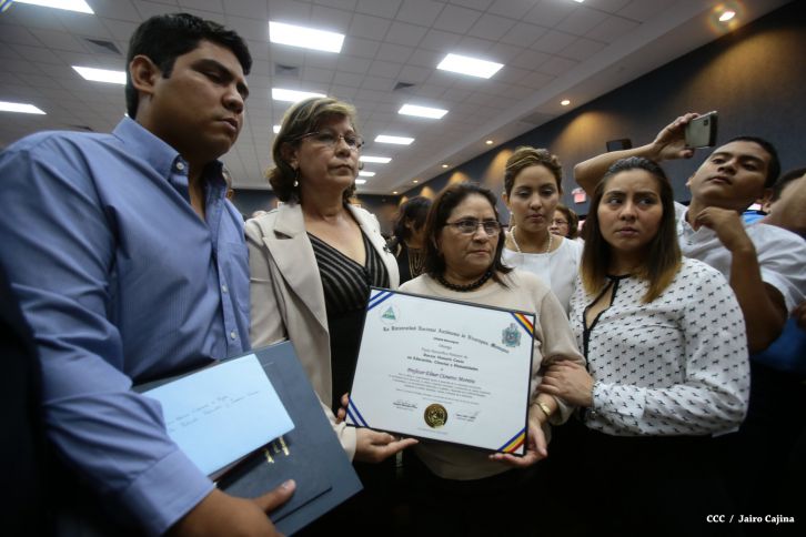 Continúan honras póstumas al Rector Magnífico Elmer Cisneros