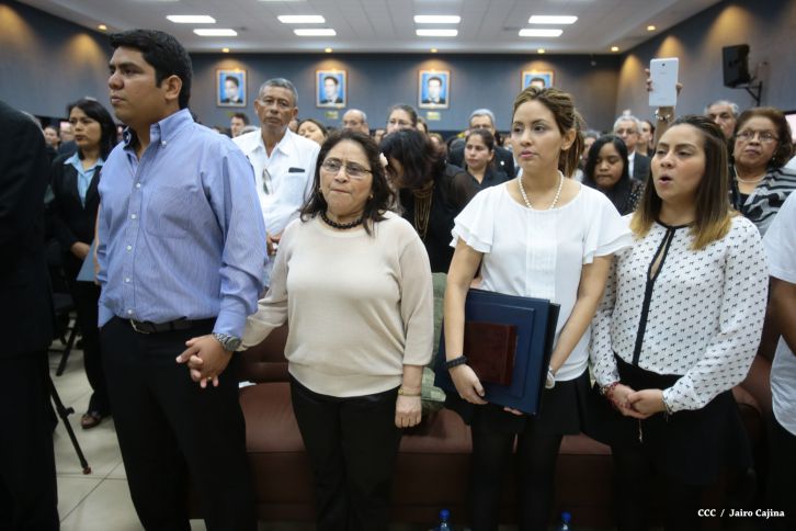 Continúan honras póstumas al Rector Magnífico Elmer Cisneros