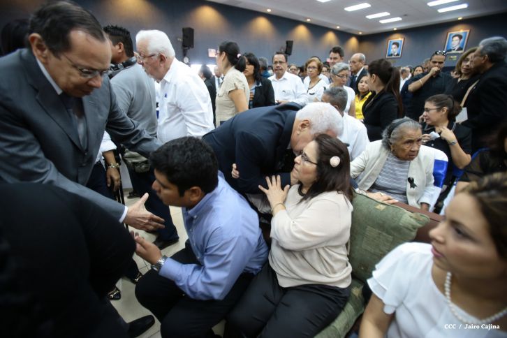 Continúan honras póstumas al Rector Magnífico Elmer Cisneros