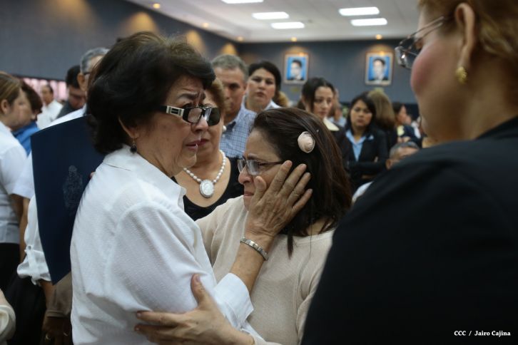 Continúan honras póstumas al Rector Magnífico Elmer Cisneros