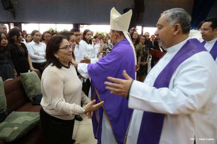 Continúan honras póstumas al Rector Magnífico Elmer Cisneros