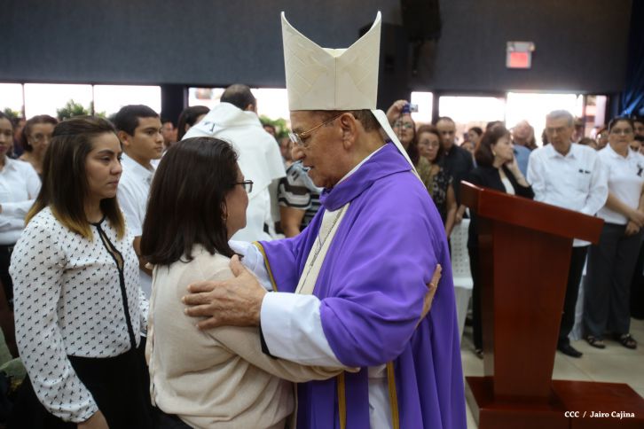 Continúan honras póstumas al Rector Magnífico Elmer Cisneros