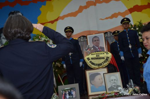 Continúan honras póstumas al Rector Magnífico Elmer Cisneros