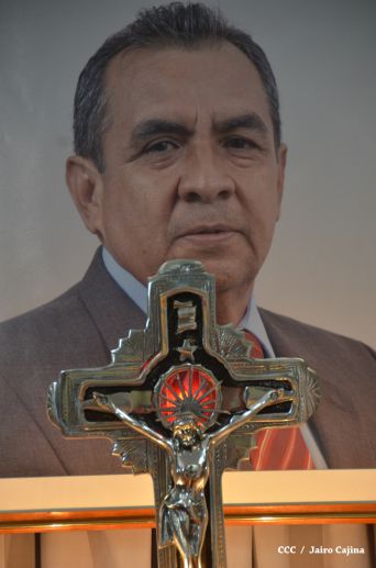 Continúan honras póstumas al Rector Magnífico Elmer Cisneros