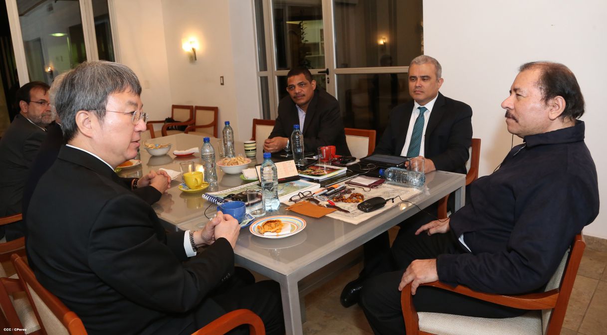 Presidente Daniel sostiene encuentro con delegación del FMI