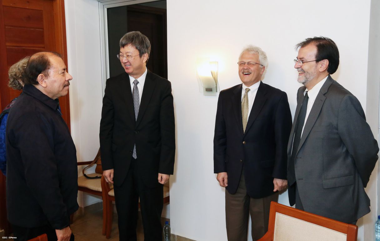 Presidente Daniel sostiene encuentro con delegación del FMI