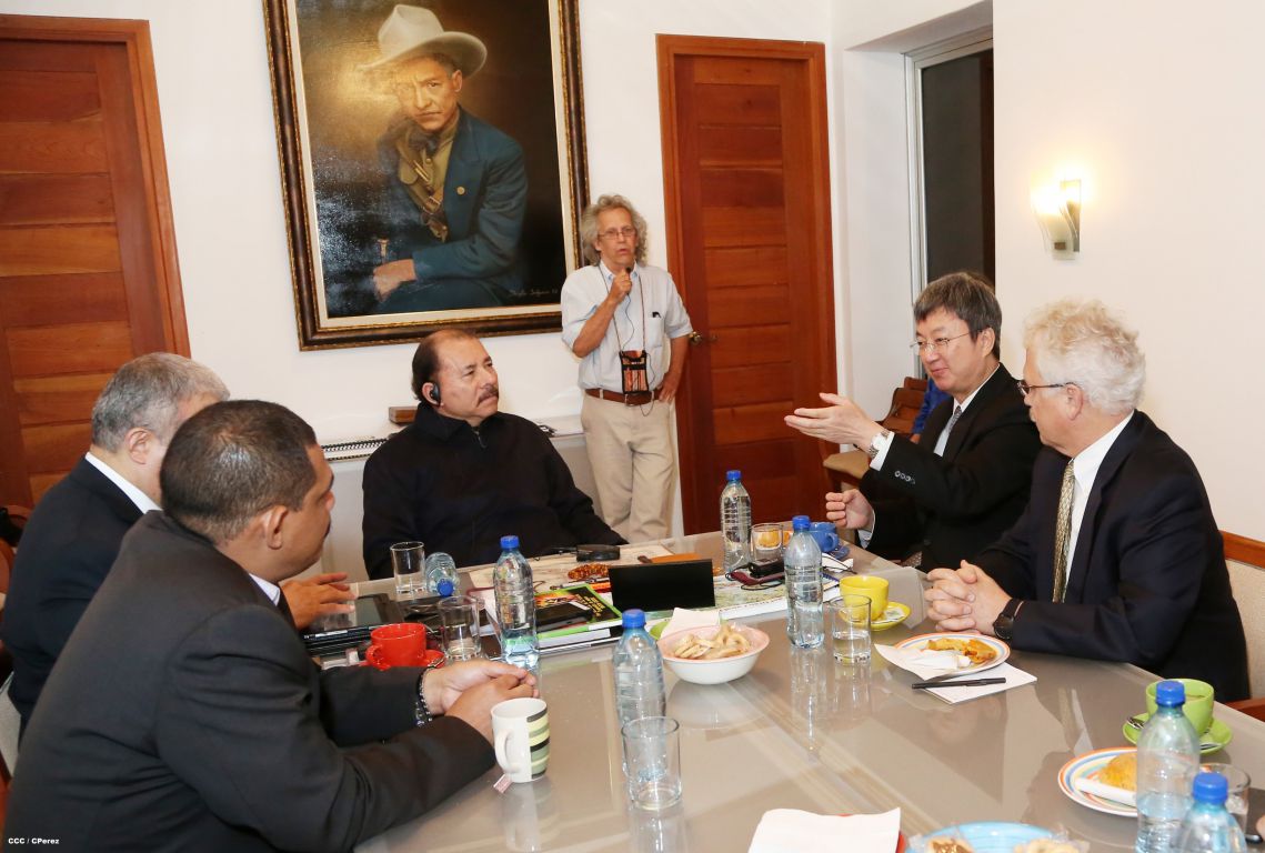 Presidente Daniel sostiene encuentro con delegación del FMI