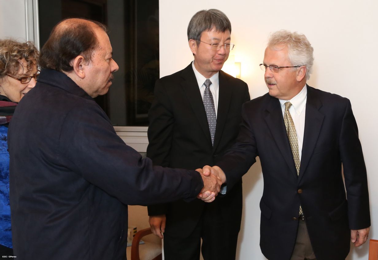 Presidente Daniel sostiene encuentro con delegación del FMI