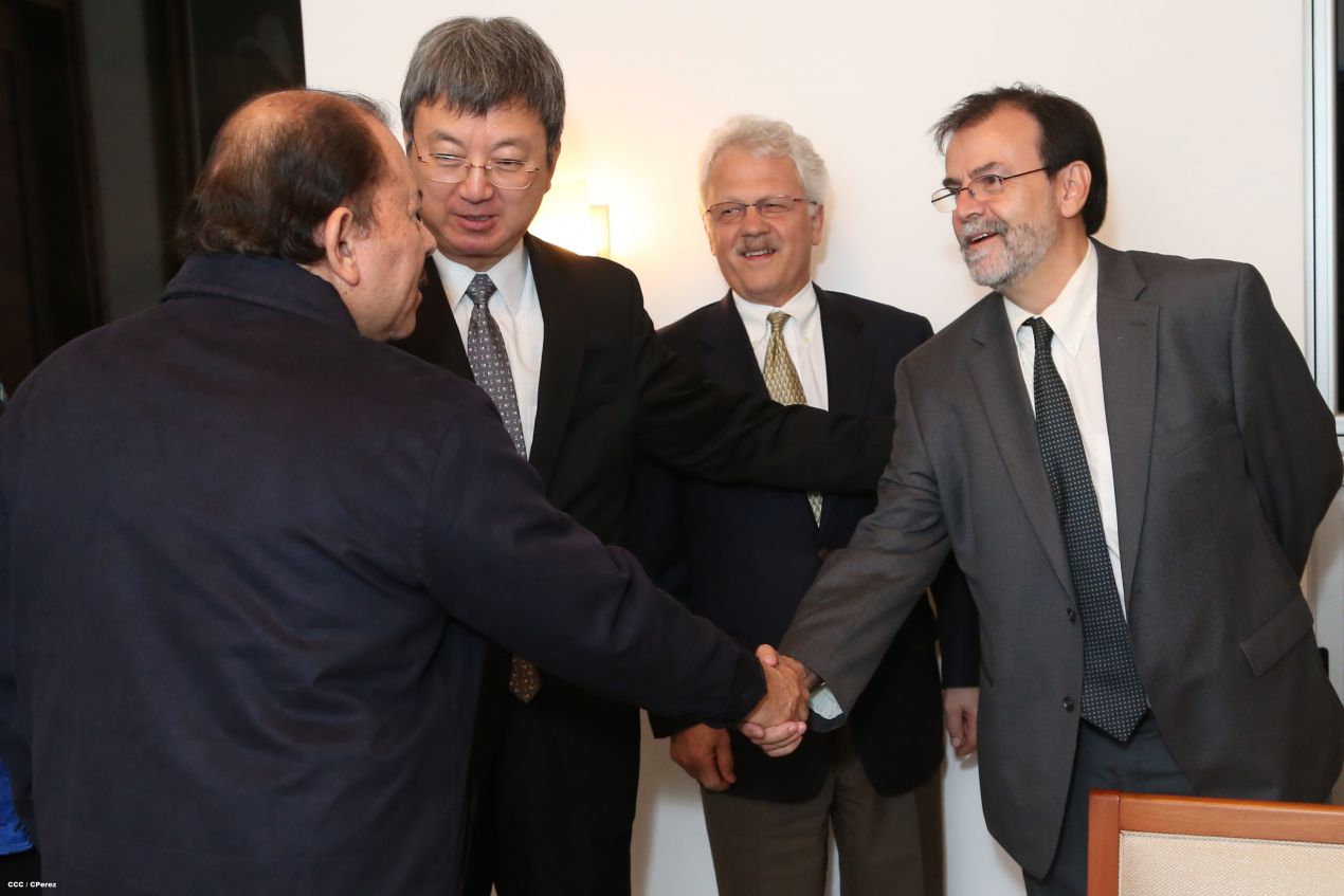 Presidente Daniel sostiene encuentro con delegación del FMI