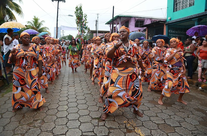 Costa Caribe celebras Fiestas de Mayo Ya 2013