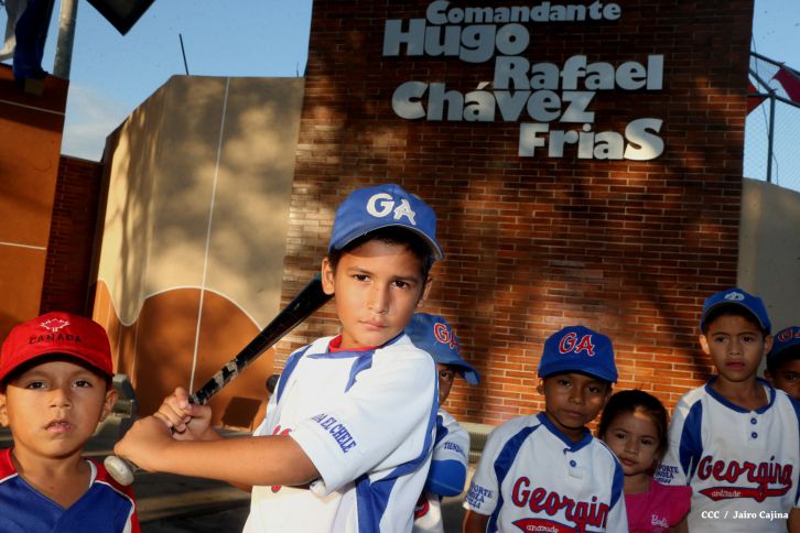 Daniel inaugura Estadio de Béisbol Infantil “Hugo Chávez Frías”