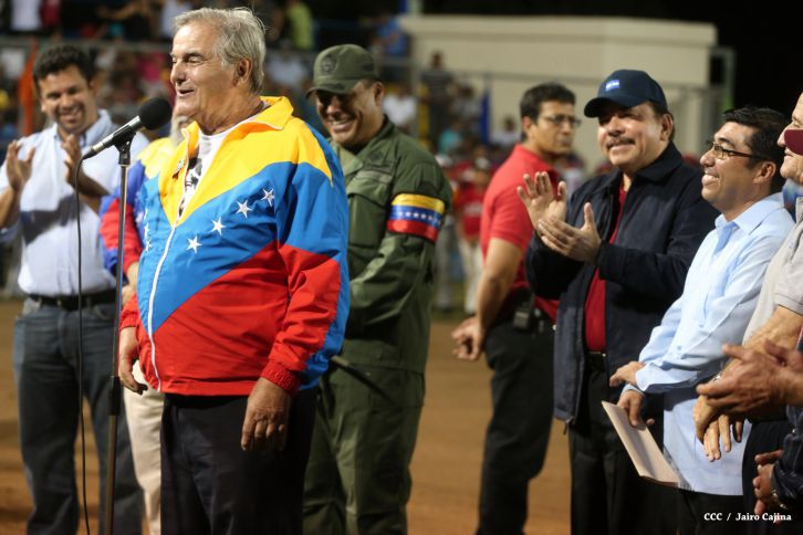 Daniel inaugura Estadio de Béisbol Infantil “Hugo Chávez Frías”