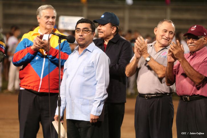 Daniel inaugura Estadio de Béisbol Infantil “Hugo Chávez Frías”