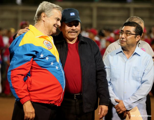 Daniel inaugura Estadio de Béisbol Infantil “Hugo Chávez Frías”