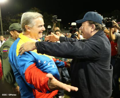 Daniel inaugura Estadio de Béisbol Infantil “Hugo Chávez Frías”