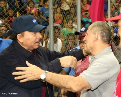 Daniel inaugura Estadio de Béisbol Infantil “Hugo Chávez Frías”
