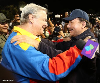 Daniel inaugura Estadio de Béisbol Infantil “Hugo Chávez Frías”