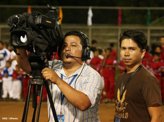 Daniel inaugura Estadio de Béisbol Infantil “Hugo Chávez Frías”