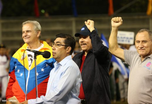 Daniel inaugura Estadio de Béisbol Infantil “Hugo Chávez Frías”