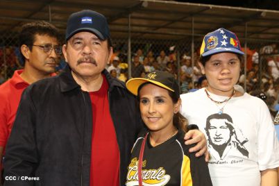 Daniel inaugura Estadio de Béisbol Infantil “Hugo Chávez Frías”