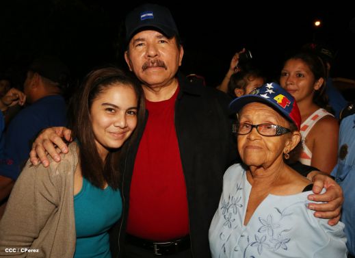 Daniel inaugura Estadio de Béisbol Infantil “Hugo Chávez Frías”