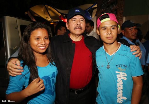 Daniel inaugura Estadio de Béisbol Infantil “Hugo Chávez Frías”