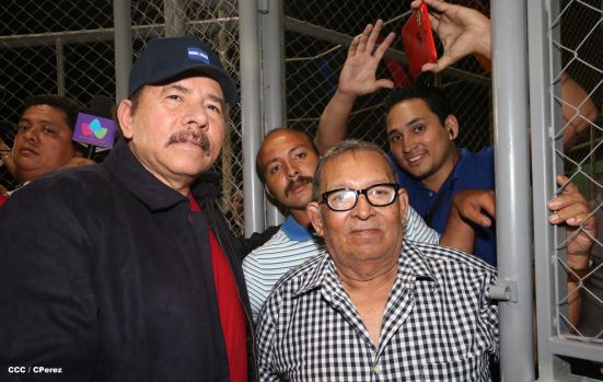 Daniel inaugura Estadio de Béisbol Infantil “Hugo Chávez Frías”