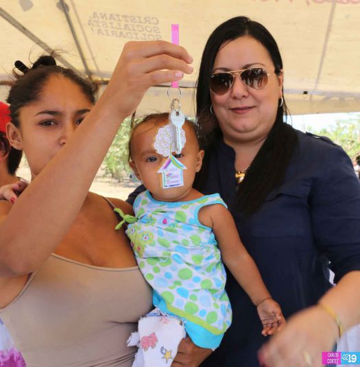 Entregan viviendas a familias de Masachapa