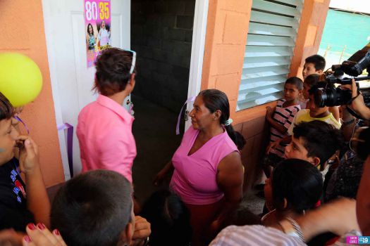 Entregan viviendas a familias de Masachapa