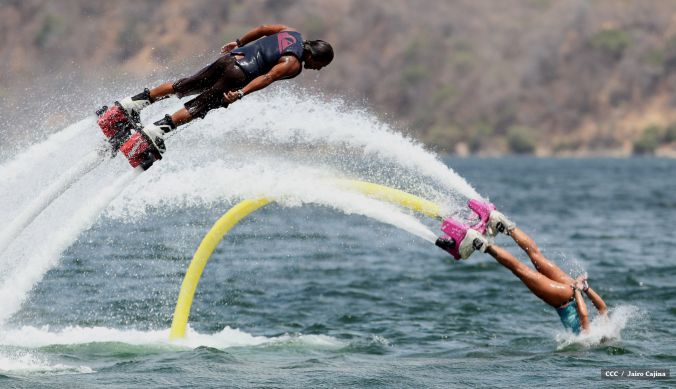 Intur promueve show de Flyboarding en centros turísticos del país