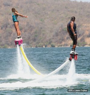 Intur promueve show de Flyboarding en centros turísticos del país