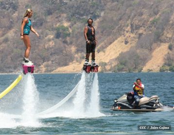 Intur promueve show de Flyboarding en centros turísticos del país