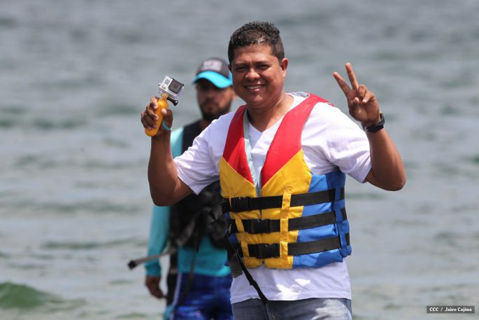 Intur promueve show de Flyboarding en centros turísticos del país