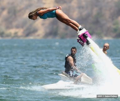 Intur promueve show de Flyboarding en centros turísticos del país