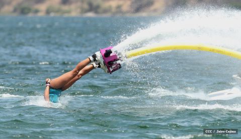 Intur promueve show de Flyboarding en centros turísticos del país