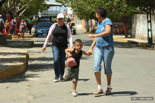 Familias de Masachapa participan masivamente en simulacros de terremoto y tsunami  