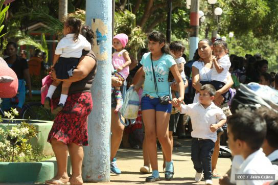 Familias de Masachapa participan masivamente en simulacros de terremoto y tsunami  