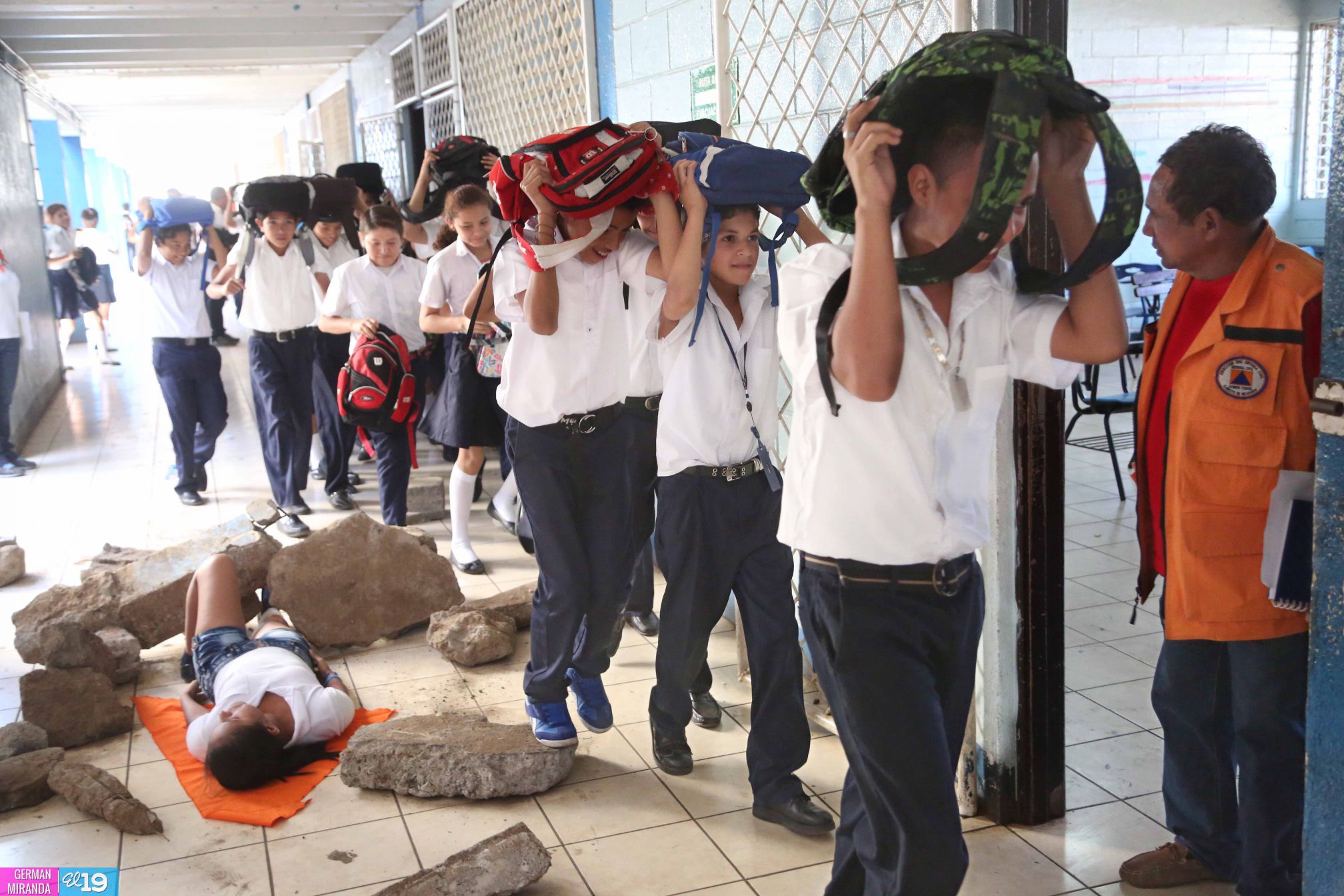 Colegio Maestro Gabriel participa de simulacro
