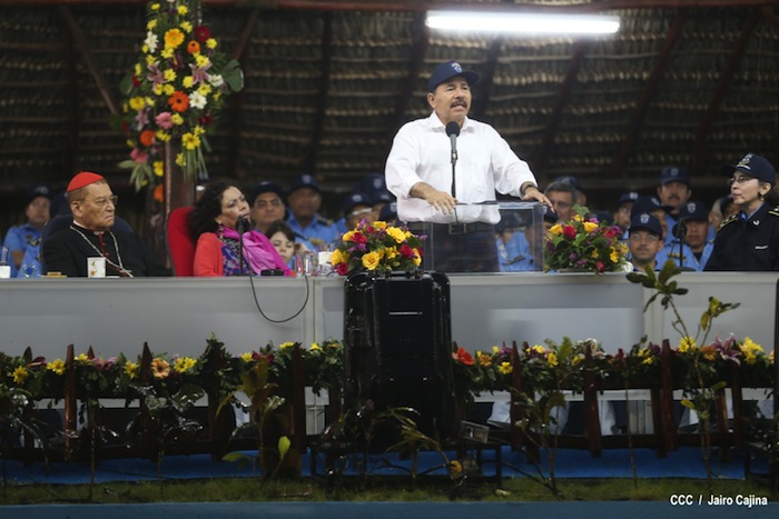 Daniel clausura XXII Reunión de mandos de la Policía Nacional
