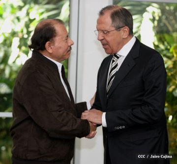 Presidente Daniel y Compañera Rosario sostienen encuentro con Canciller de la Federación de Rusia