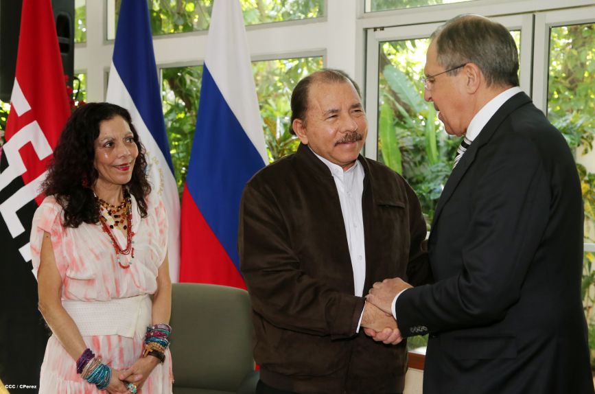 Presidente Daniel y Compañera Rosario sostienen encuentro con Canciller de la Federación de Rusia