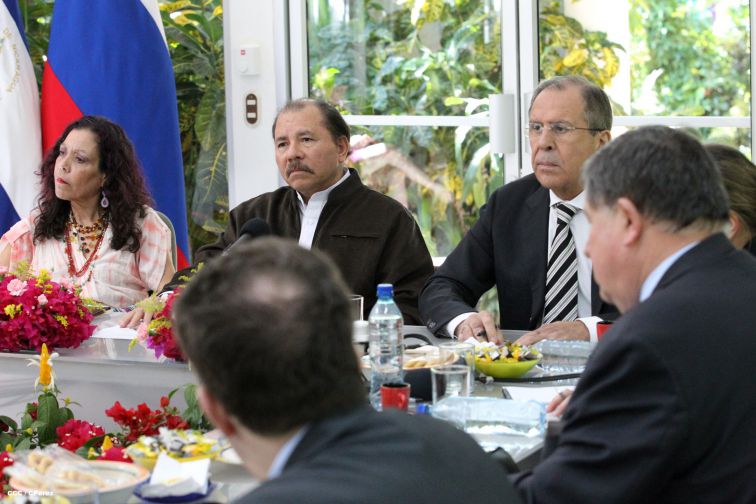 Presidente Daniel y Compañera Rosario sostienen encuentro con Canciller de la Federación de Rusia